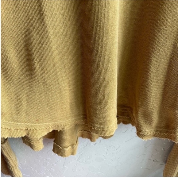 Free People We The Free Colby Long Sleeve Top L Mustard Gold Boho Oversized - Picture 8 of 11